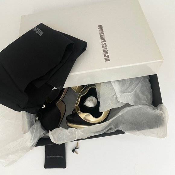 Nickolas Kirkwood Black Satin Gold Leather Pumps 39 - Picture 12 of 12